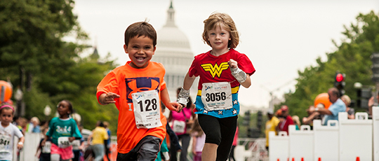 Children running the race in Washington, DC